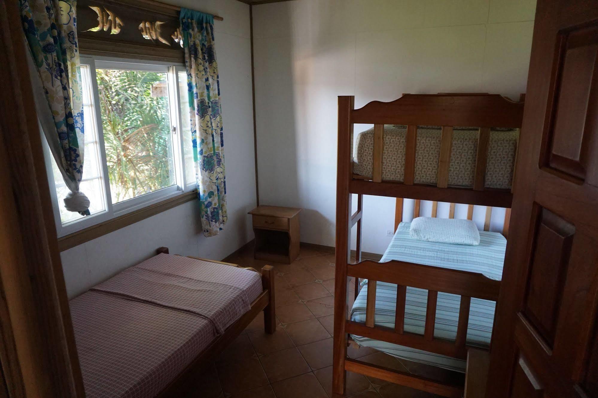 Spanish By The Sea - Bocas โบกัสทาวน์ ภายนอก รูปภาพ